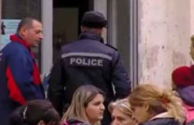 ”208-ე სკოლის დირექტორმა თამარ კობახიძემ ევროკავშირის დროშა დახია” - მე-11 კლასელები მის გადადგომას ითხოვენ