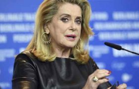 კატრინ დენევი ჰარვი ვაინშტეინს ამართლებს - ”ფლირტი დანაშაული არ არის”