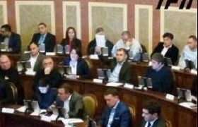 ჯაბა ჯიშკარიანი: ”ნაციონალები შოუებს გვიწყობენ” - ხმაური საკრებულოს სხდომაზე