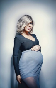 ასე გამოიყურება თამო ვაშალომიძე მშობიარობამდე ერთი კვირით ადრე