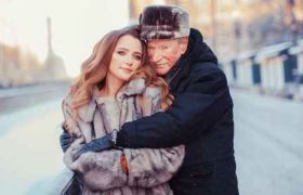 87 წლის ივან კრასკო 27 წლის მეუღლე ნატალია შეველს ღალატში ადანაშაულებს