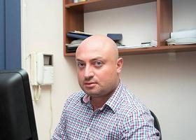 მეტრო ,,ვარკეთილში“, ჭერის ჩამონგრევის შედეგად, “ჯი-ეიჩ-ენის” კორესპონდენტი გიორგი საკარული დაშავდა