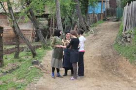 რა სჭირდებათ აჭარაში მუსლიმ ქალებს – „დასაქმება პრობლემაა თავსაფრიანი ქალებისთვის" - ლელა ჯავახიშვილის კვლევა