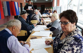 რუსეთში საპრეზიდენტო არჩევნებზე მისულებს უთოებს, ტელეფონებს, ჩაიდნებს ჩუქნიან _ ,,ჩვენთან ჩუმად ხომ იღებენ 20 ლარიანებს, აქ ეს ყველაფერი ოფიციალურადაა”