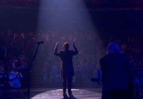 ელტონ ჯონი საქართველოში ჩამოვა