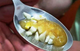 თაფლი, ნიორი და შავი პილპილი – თავის ტკივილის უებარი წამალი