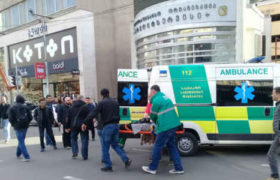 პეკინის გამზირზე ზებრა გადასასვლელზე ქალს მანქანა დაეჯახა პეკინის გამზირზე ზებრა გადასასვლელზე ქალს მანქანა დაეჯახა