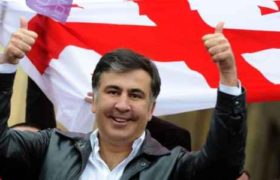 მიხეილ სააკაშვილი: „საქართველოში პენსია იქნება 400 ლარი, პოლიციელების ხელფასი ― 2000 ლარი“