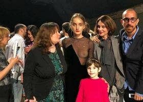 ნინო ქორიძის რძალმა მკერდი მოიშიშვლა - ელენე მახარაშვილის სკანდალური კაბა