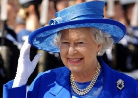 ბრიტანეთის 92 წლის დედოფლის 9 ყველაზე უცნაური პრივილეგია
