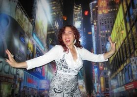 მაია სიჭინავა: "აქ 90 წლამდე თითქმის ყველა ძლებს" - ქართველი მომღერლის ესპანური ცხოვრება