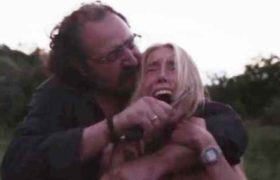 ამერიკელ ტურისტებზე ქართველი მონადირე ძალადობს - ფილმი სმიტების ტრაგედიამდე  4 წლით ადრეა გადაღებული