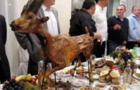 ხელისუფლებამ რესტორნებში 4 მილიონი ლარი დახარჯა - რა უჯდება ხალხს მთავრობის ჭამა-სმა