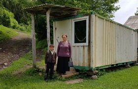 ადიგენის სკოლა ვაგონში - 1 მოსწავლით, 1 მასწავლებლით და დირექტორით