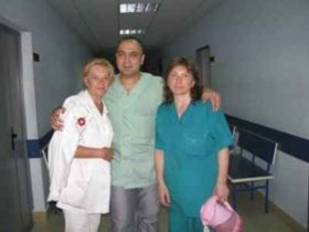 ,,რა გვაფიქრებინებდა, რომ ეს ღიმილის ბიჭი მოსიარულე გმირი იყო'' - ექიმი, რომელმაც ომში დაჭრილები არ მიატოვა