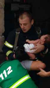 ,,მამა ყვიროდა, ბავშვი ზევით არისო" - 24 წლის ალექსანდრე შუკვანმა ჩვილი გადაარჩინა