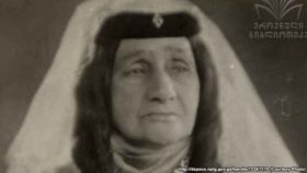 ,,ცირკის ქალის" სევდიანი ამბავი - როგორ იქცა მოძალადე ქმრისგან გაქცეული გოგონა ქართული თეატრის ვარსკვლავად