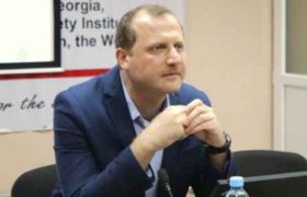 ზურაბ ჯაფარიძის რეკლამა პორნოსაიტზე: ,,არ გპირდებით ზომის გაზრდას!"