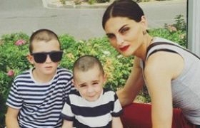 თიკო ნატროშვილი: "ჩვენს შვილს ძალიან უნდა, ფეხზე გაიაროს და ვცდილობთ, ეს სურვილი ავუსრულოთ"