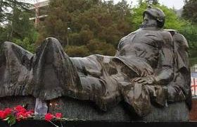 ,,ურმებზე 500 ლიტრიანი ღვინის კასრები შემოედგათ და ხალხი ამ ჯარისკაცის შესანდობარს სვამდა"