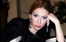 სალომე გოგიაშვილი: ,,მიშას რო შიოდა, ჩერეზ გომბორი ვბრუნდებოდი სახლში, ტფუ თქვენი უმადური დედაც..." სალომე გოგიაშვილი: ,,მიშას რო შიოდა, ჩერეზ გომბორი ვბრუნდებოდი სახლში, ტფუ თქვენი უმადური დედაც..."