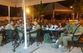 ჯარისკაცებს უცნობი ძვირადღირებული კერძებით გაუმასპინძლდა