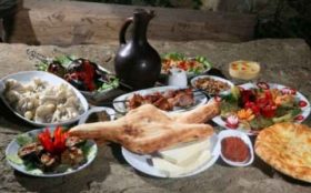 რას აკეთებდნენ ბარაქისთვის და ბედნიერებისთვის ახალ წელს საქართველოში