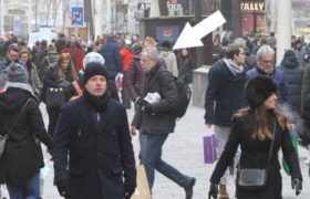 ავსტრიის პრეზიდენტი ყოველგვარი დაცვისა და ესკორტის გარეშე მიდის სამსახურში