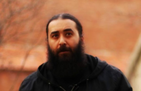 ,,აბა, მე ვარ მონაზონი? მონაზვნები ისინი არიან, ვინც ტყეში ცხოვრობენ, დახეული კაბები აცვიათ"