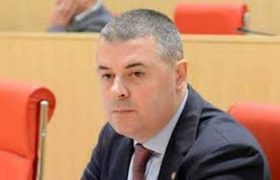 ,,200 მილიონი დავკარგეთ იმიტომ, რომ აზრზე არ ვიყავი, რას დავუჭირე მხარიო, შეეშალა, რა ქნას''