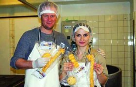 ქართველი ქალი ლაპლანდიაში სულგუნს აწარმოებს - ,,ზოგს შებოლილი ხორცი ჰგონია, ზოგს - თევზი"