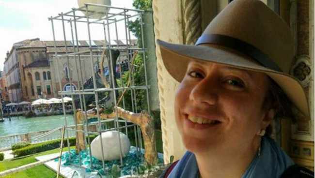 ვენაში მცხოვრები ქართველი მხატვარი ლია გულუა ქალიშვილმა სააბაზანოში თოკზე ჩამოკიდებული იპოვა - ”შავკანიანი, ნიგერიელი მეგობარი მამაკაცი ჰყავდა”