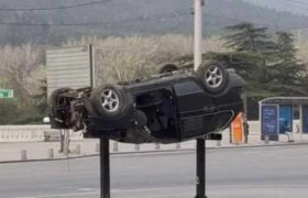 თბილისში ამოყირავებული მანქანები გამოჩნდა - რას ამბობს მერია