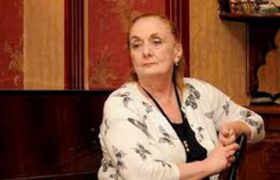 ასმათ ტყაბლაძე: ,,გარდაიცვალა გენიალური რეჟისორი, გულით, სულით ქართველი და ერთი გადაცემის ღირსი არ გახადეთ"