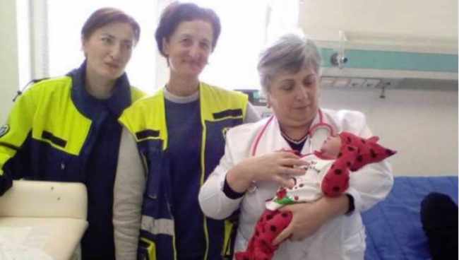 წალენჯიხაში ქალმა მანქანაში იმშობიარა