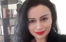 ,,ზოგი კვერცხს ღებავს, ზოგი კი მხოლოდ ჯანმრთელ ცხოვრებაზე ოცნებობს" - ნატა ლეონე ,,ზოგი კვერცხს ღებავს, ზოგი კი მხოლოდ ჯანმრთელ ცხოვრებაზე ოცნებობს" - ნატა ლეონე