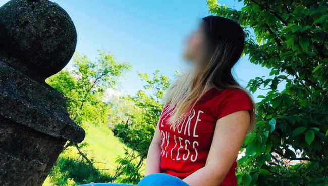 ,,კარგი დედა იყო, ბავშვზე ზრუნავდა" - რას ყვებიან გოგოზე, რომელსაც შვილის გაგუდვა ედება ბრალად