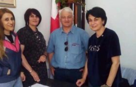 ირმა ბელქანიამ შეიფარა დავით მდინარაძე, რომელიც ნეაპოლის აეროპორტში ათევდა ღამეს ირმა ბელქანიამ შეიფარა დავით მდინარაძე, რომელიც ნეაპოლის აეროპორტში ათევდა ღამეს