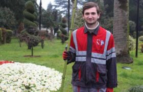 გიორგი სულაქველიძე მეეზოვედ მუშაობს, რომ სწავლის ფული გადაიხადოს გიორგი სულაქველიძე მეეზოვედ მუშაობს, რომ სწავლის ფული გადაიხადოს