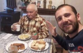 დავით წოწორია იტალიაში მოხუცს დედის ნაცვლად უვლის - "დედა ვერ გავუშვი, რადგან ძალიან მიყვარს" დავით წოწორია იტალიაში მოხუცს დედის ნაცვლად უვლის - "დედა ვერ გავუშვი, რადგან ძალიან მიყვარს"