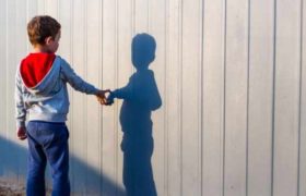 ,,გემუდარებით, დამეხმარეთ" - აუტისტური სპექტრის მქონე ბავშვის დედა ,,გემუდარებით, დამეხმარეთ" - აუტისტური სპექტრის მქონე ბავშვის დედა