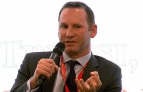 ,,რუსეთი ლგბტ თემას იყენებს ქართველების დასაყოფად" - ლუკ კოფი ,,რუსეთი ლგბტ თემას იყენებს ქართველების დასაყოფად" - ლუკ კოფი