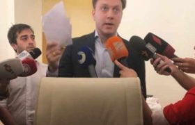 ,,კობახიძემ გავრილოვს სკამი დაუთმო, ის უნდა წავიდეს!" - ვიდეო ,,კობახიძემ გავრილოვს სკამი დაუთმო, ის უნდა წავიდეს!" - ვიდეო