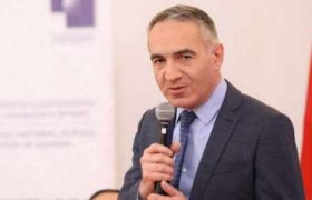 ბატიაშვილი: ,,დედა ენით" სწავლება სავალდებულო არ იქნება" ბატიაშვილი: ,,დედა ენით" სწავლება სავალდებულო არ იქნება"
