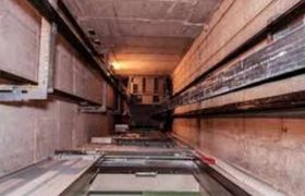 ბათუმში ლიფტი ჩამოვარდა, სადაც ადამიანები იმყოფებოდნენ