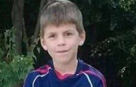 7 წლის შალვა თუშიშვილის გადარჩენას და არხიდან ამოყვანას ძმა ცდილობდა, მაგრამ ჯოხი გატყდა... - ტრაგედია ვარდისუბანში