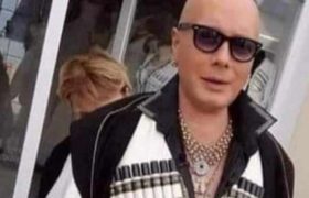 გია სურამელაშვილმა ჩოხაზე მძივები მოირგო გია სურამელაშვილმა ჩოხაზე მძივები მოირგო