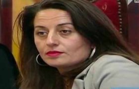 მარი კორკოტაძე: ,,შიმშილობას დავიწყებ განათლების სამინისტროს წინ და ამით დავასრულებ ჩამპალ სისტემას!'' მარი კორკოტაძე: ,,შიმშილობას დავიწყებ განათლების სამინისტროს წინ და ამით დავასრულებ ჩამპალ სისტემას!''