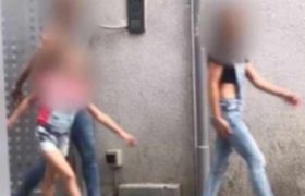 ბავშვებს ფოტოებზე გენიტალიები უჩანთ - კაცი შავჩარჩოიანი სათვალით ბავშვთა პორნოგრაფიის ავტორია?