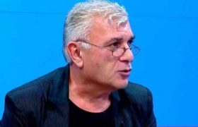 გელა ზედელაშვილი: ,,ბერა, შვილო, მამაშენმა 3 მილიარდი დაახარჯა ქვეყანას, მაგრამ მაინც ლანძღავენ" გელა ზედელაშვილი: ,,ბერა, შვილო, მამაშენმა 3 მილიარდი დაახარჯა ქვეყანას, მაგრამ მაინც ლანძღავენ"